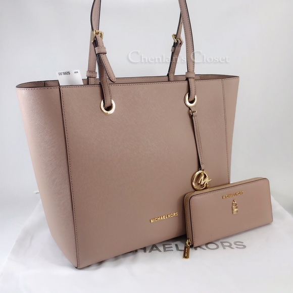 Michael Kors Handbags - NWT Michael Kors Walsh Tote And Wallet